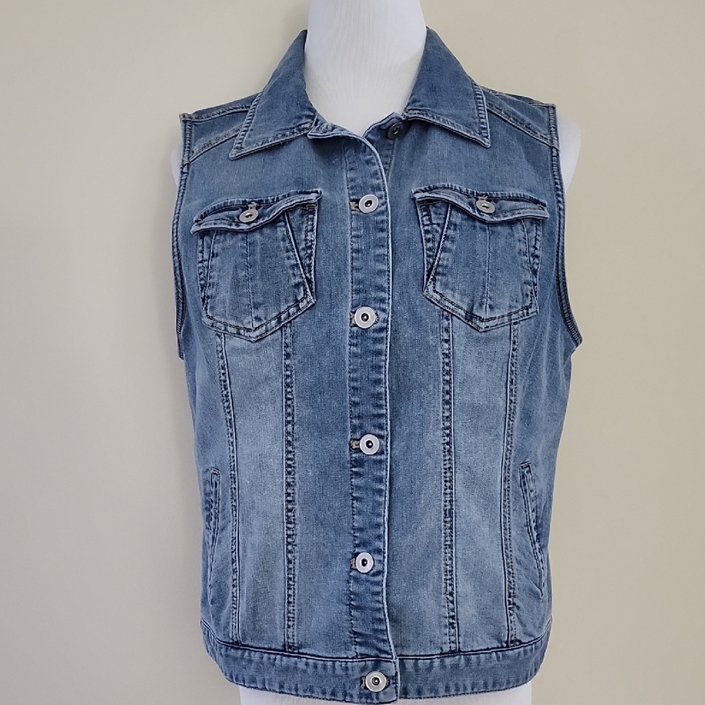 Chico's Platinum Light Wash Denim Vest